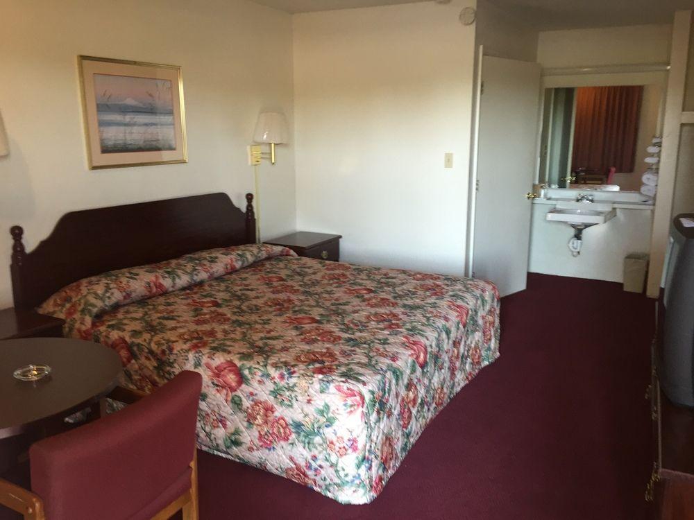 Economy Inn St. James Zewnętrze zdjęcie